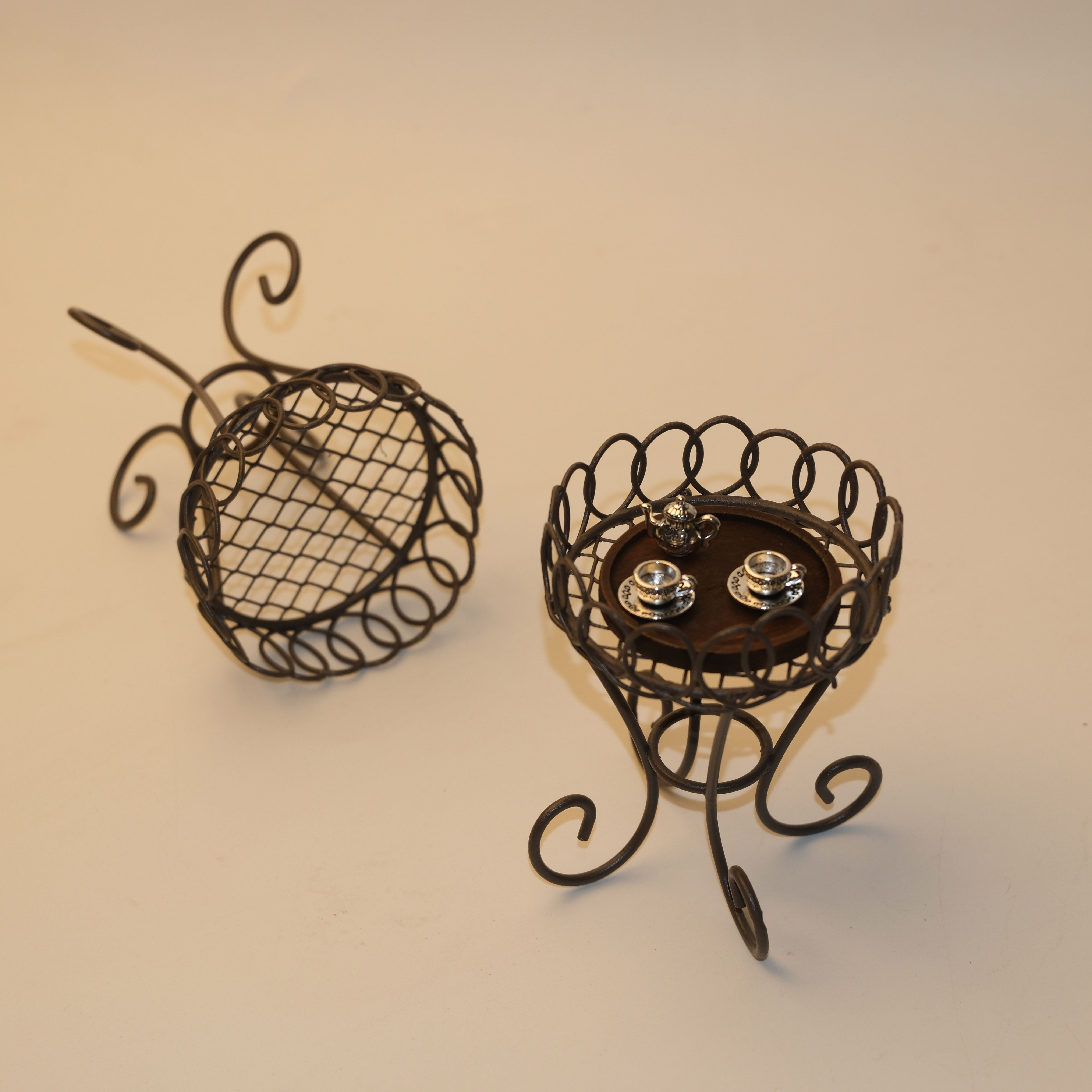 Outdoor Furniture Decor - Iron Wire Shelf/Mini Wrought Iron Small